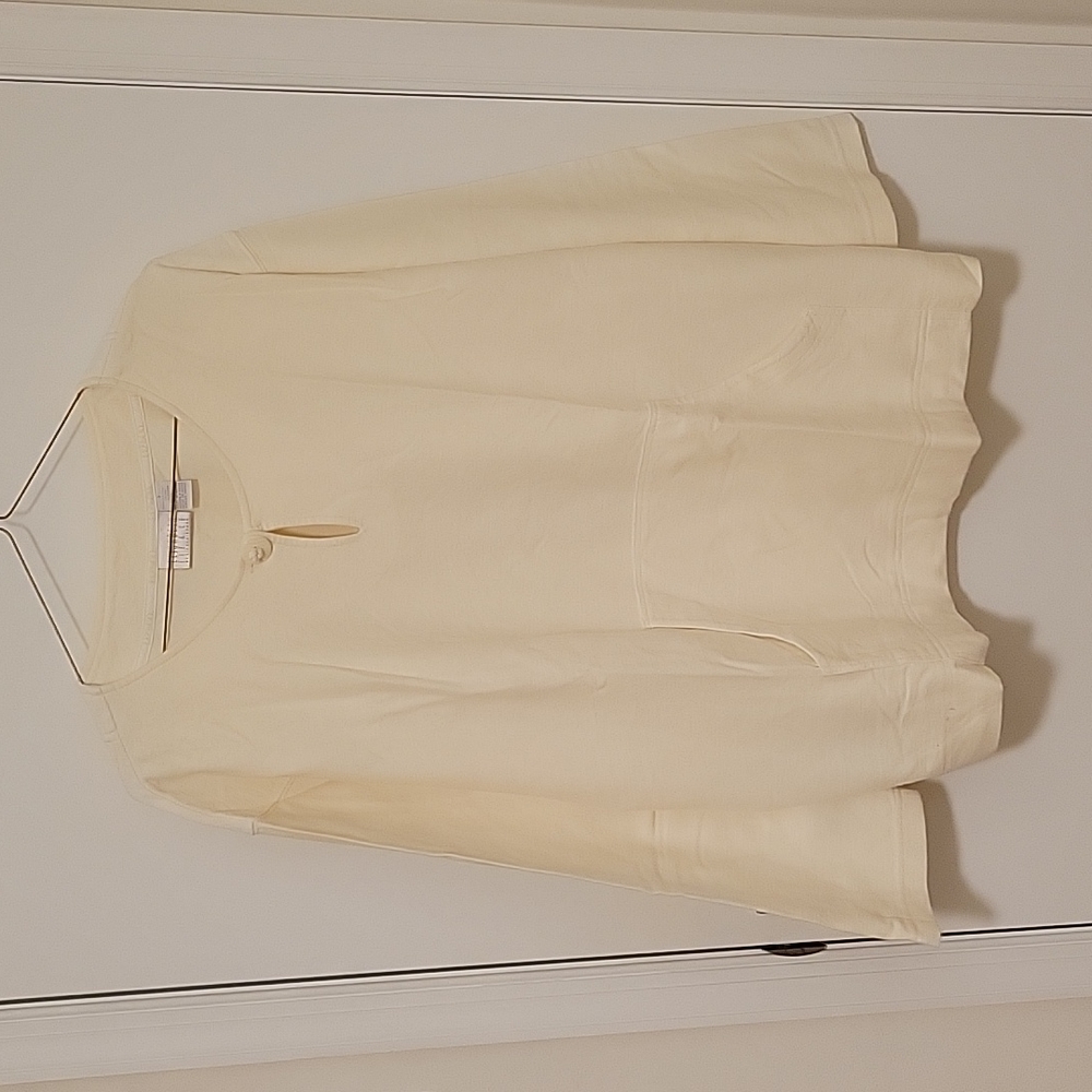 100% Cotton long sleeve pullover with front pockets in 3X by Liz & Co